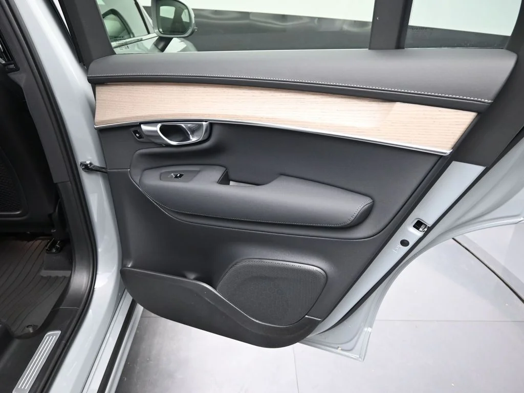 New 2026 Vapour Grey Volvo Core image 25