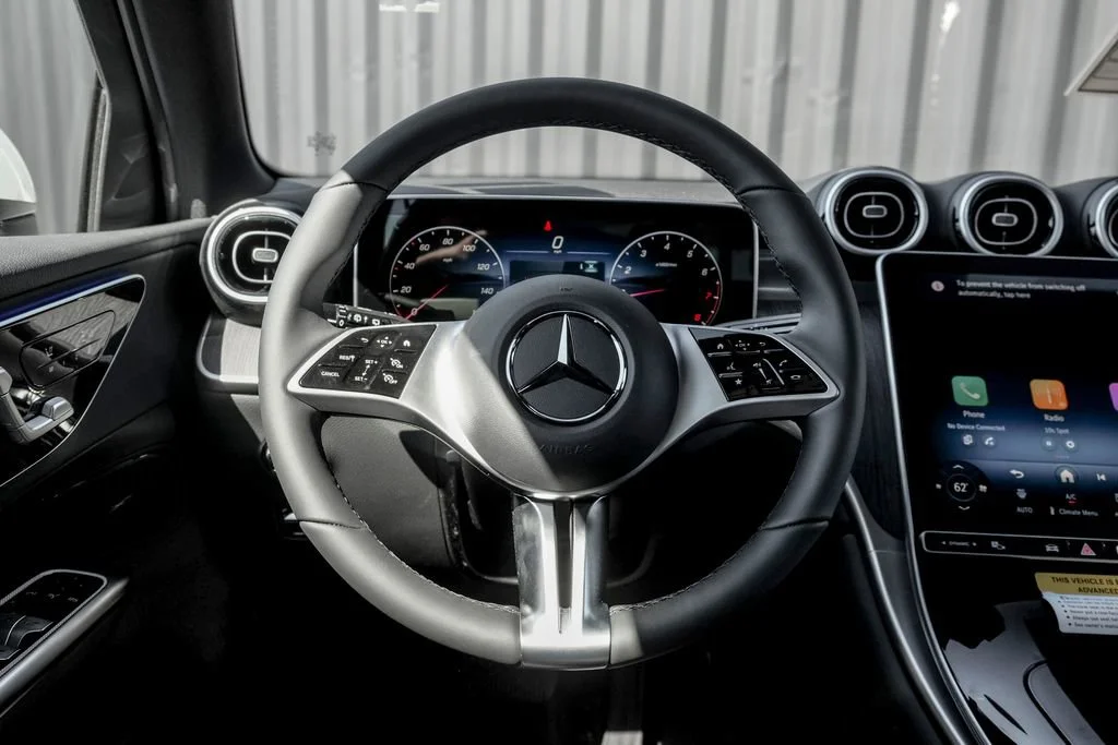 New 2026 Polar White Mercedes-Benz GLC 300 image 49