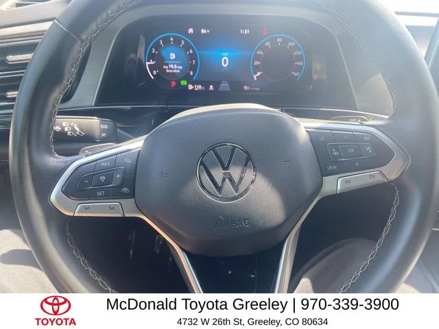Used 2024 Gray Volkswagen 2.0T SE w/Technology image 14