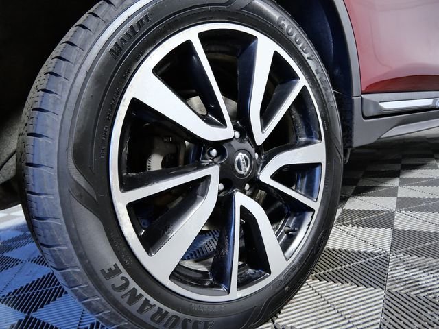 Certified Used 2020 Red Nissan SL image 10