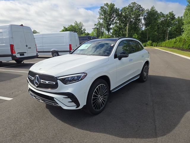New 2026 Polar White Mercedes-Benz GLC300 image 7