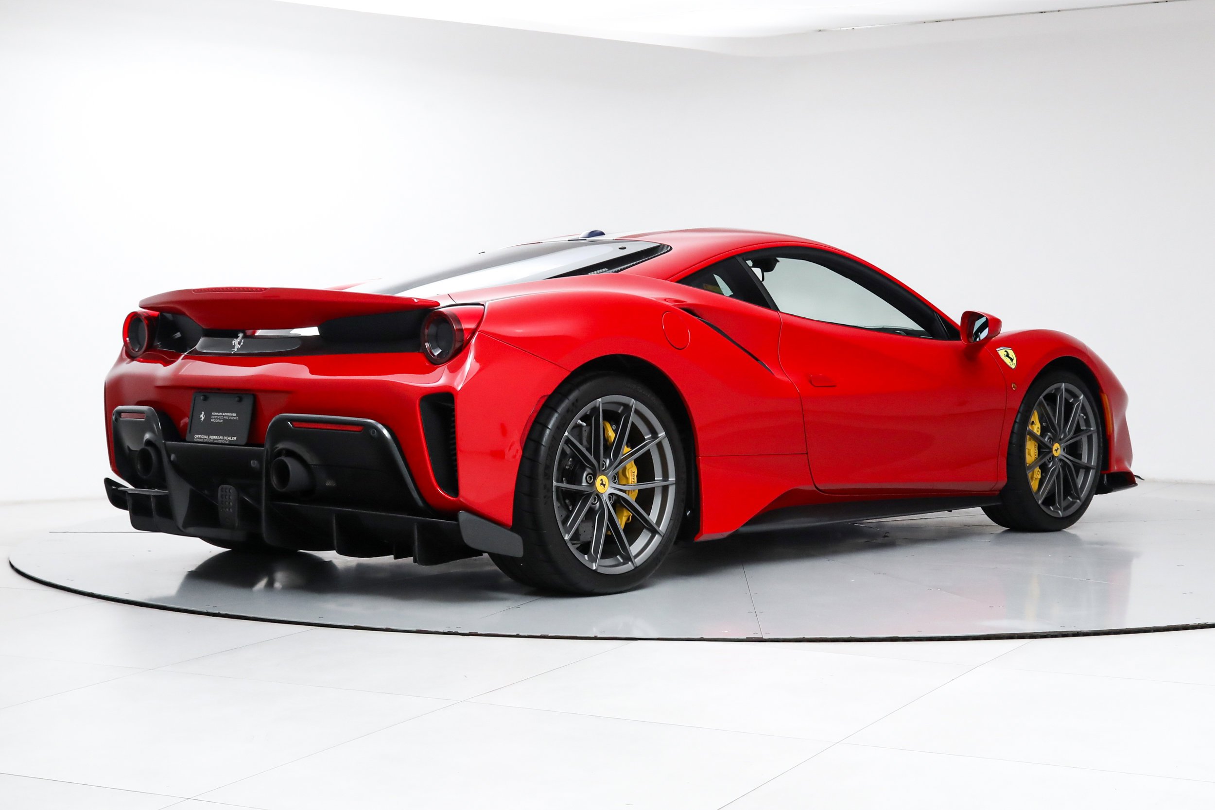 Certified Used 2020 Red Ferrari  image 3