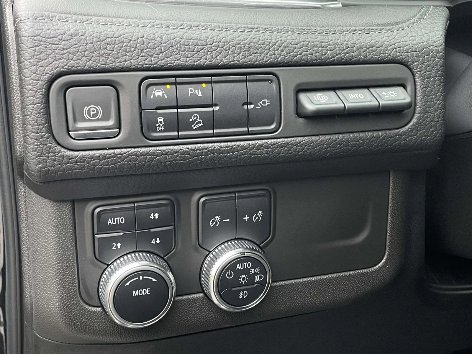 Used 2021 Onyx Black GMC Denali image 10