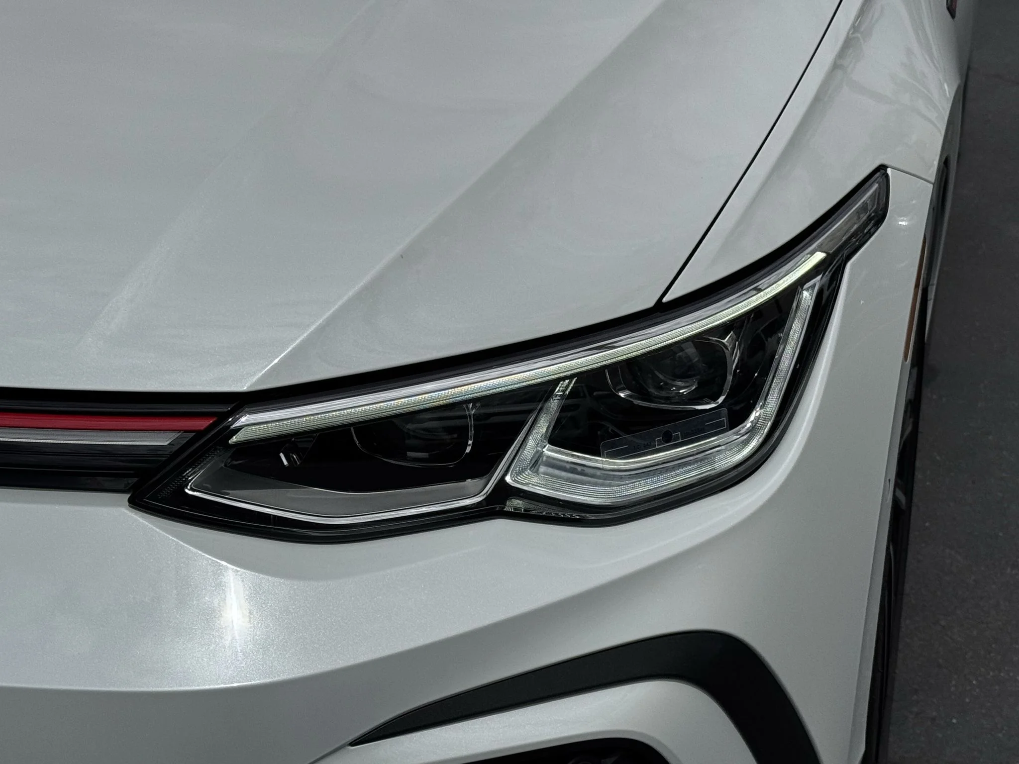 Used 2024 Opal White Pearl Volkswagen Autobahn image 1