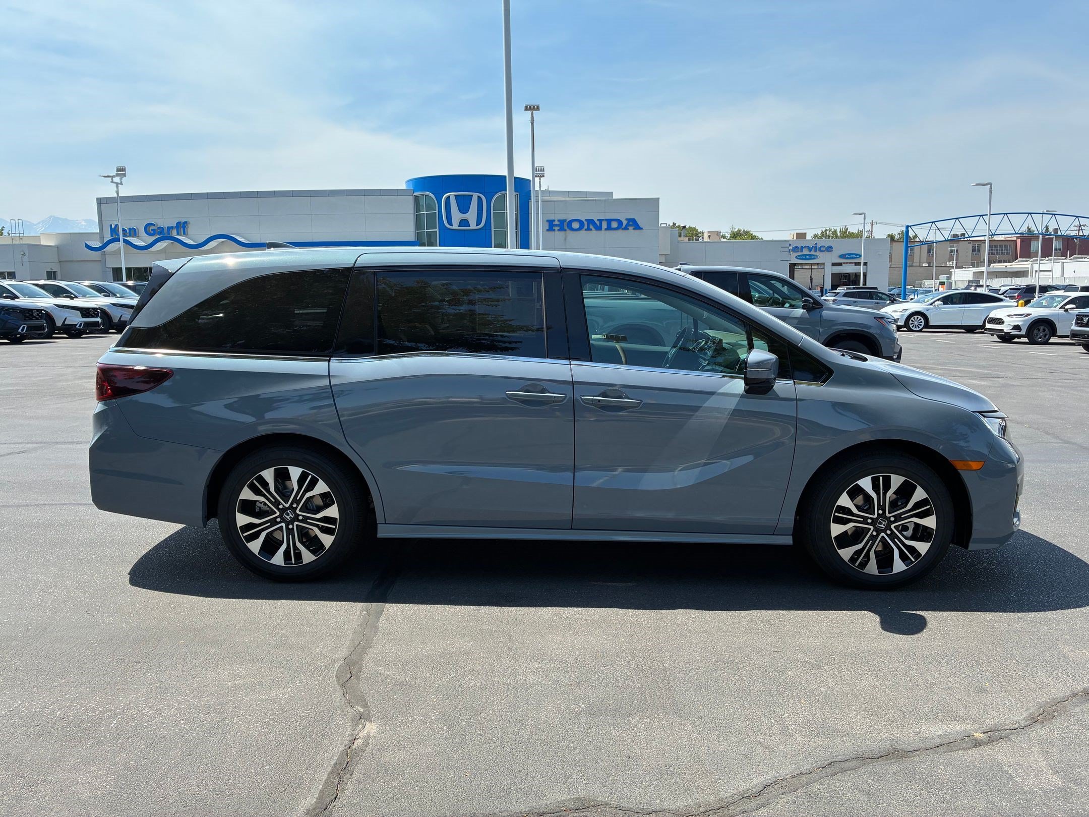 New 2026 Sonic Gray Pearl Honda Elite image 2