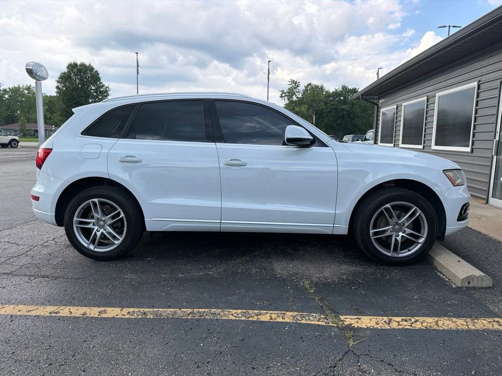 Used 2017 White Audi 2.0T Premium Plus image 6