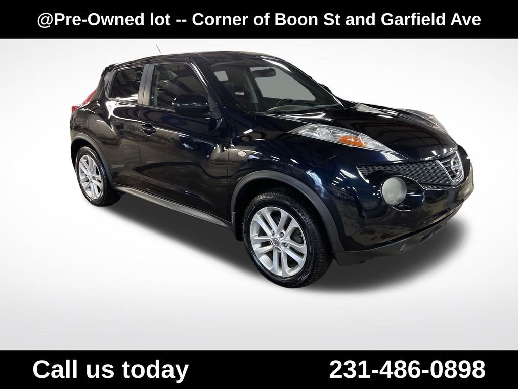 Used 2013 Black Nissan SL image 7