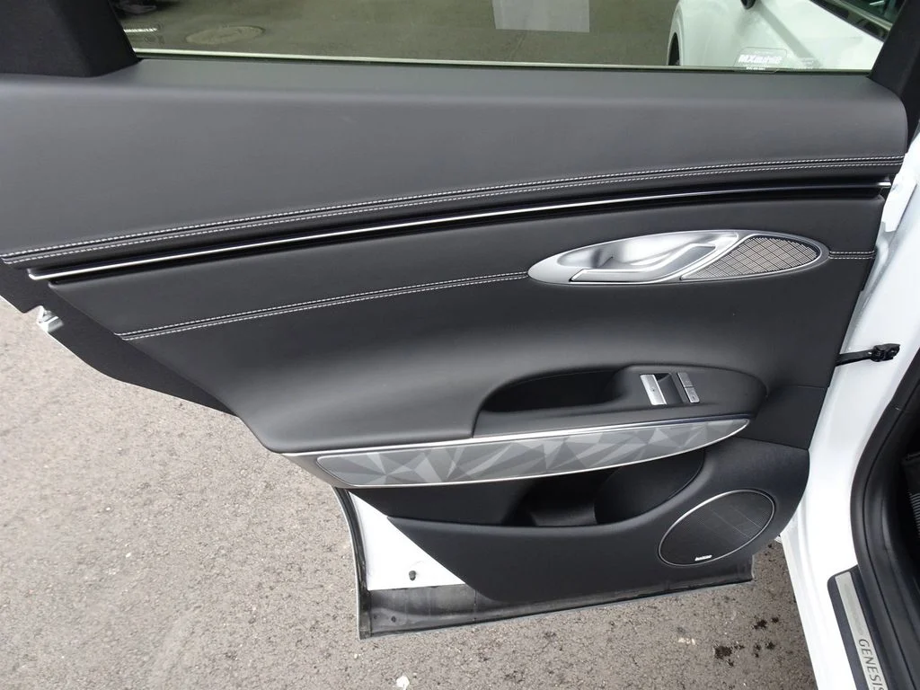 2025 GENESIS GV70 Sport - Photo 15