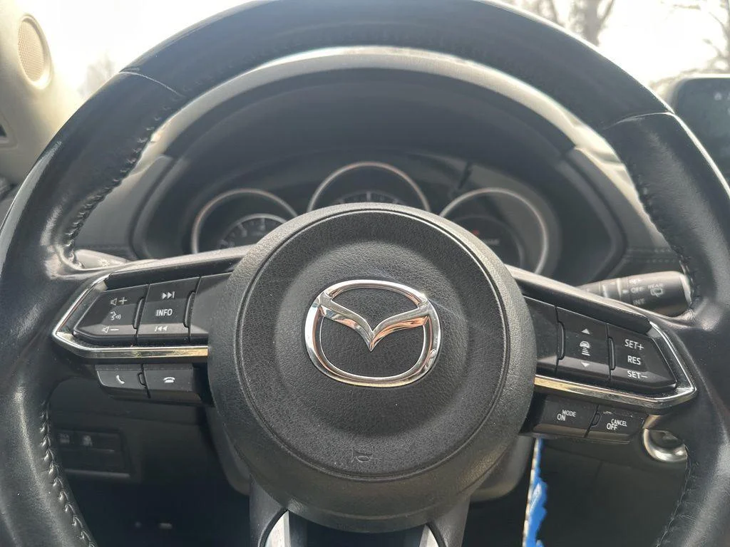 Used 2018 Eternal Blue Mica Mazda Touring image 11
