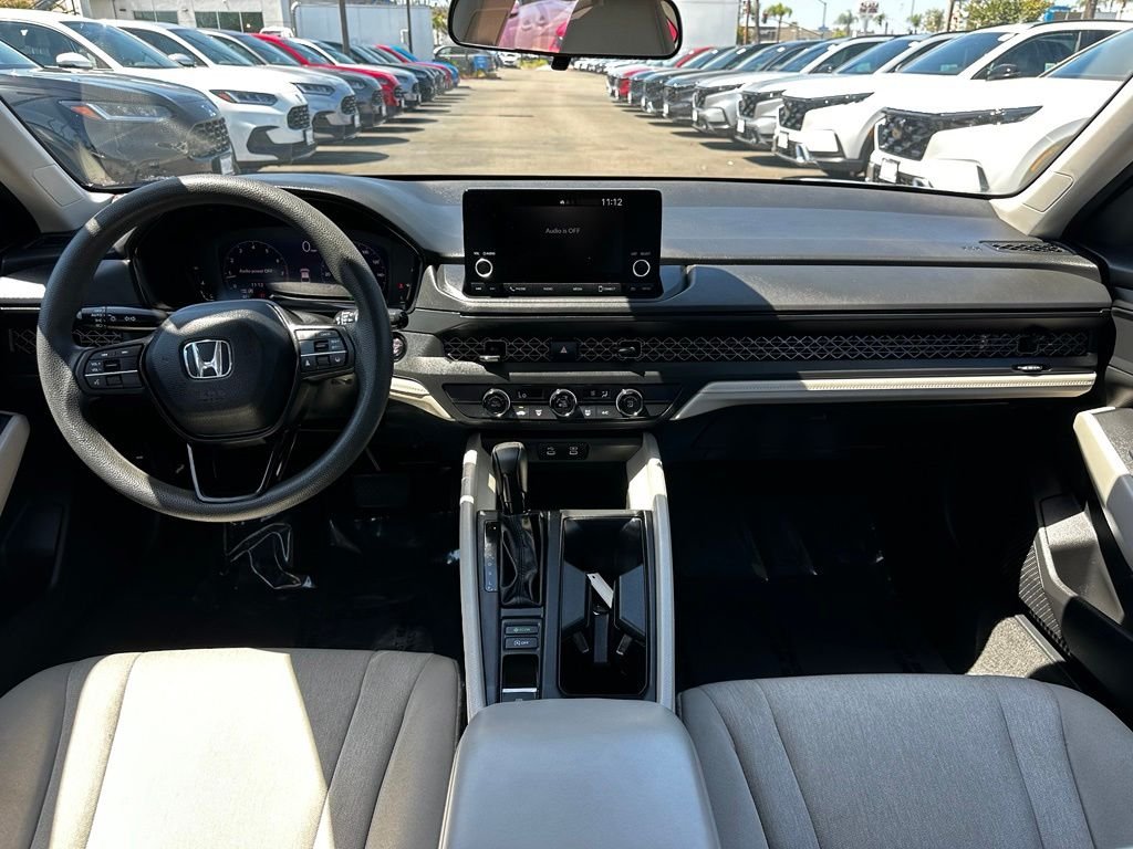 Used 2024  Honda LX image 18