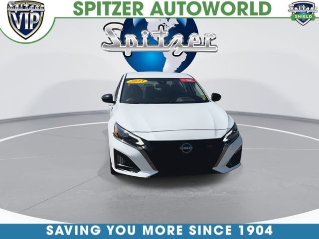 Used 2023 White Nissan 2.5 SR image 3