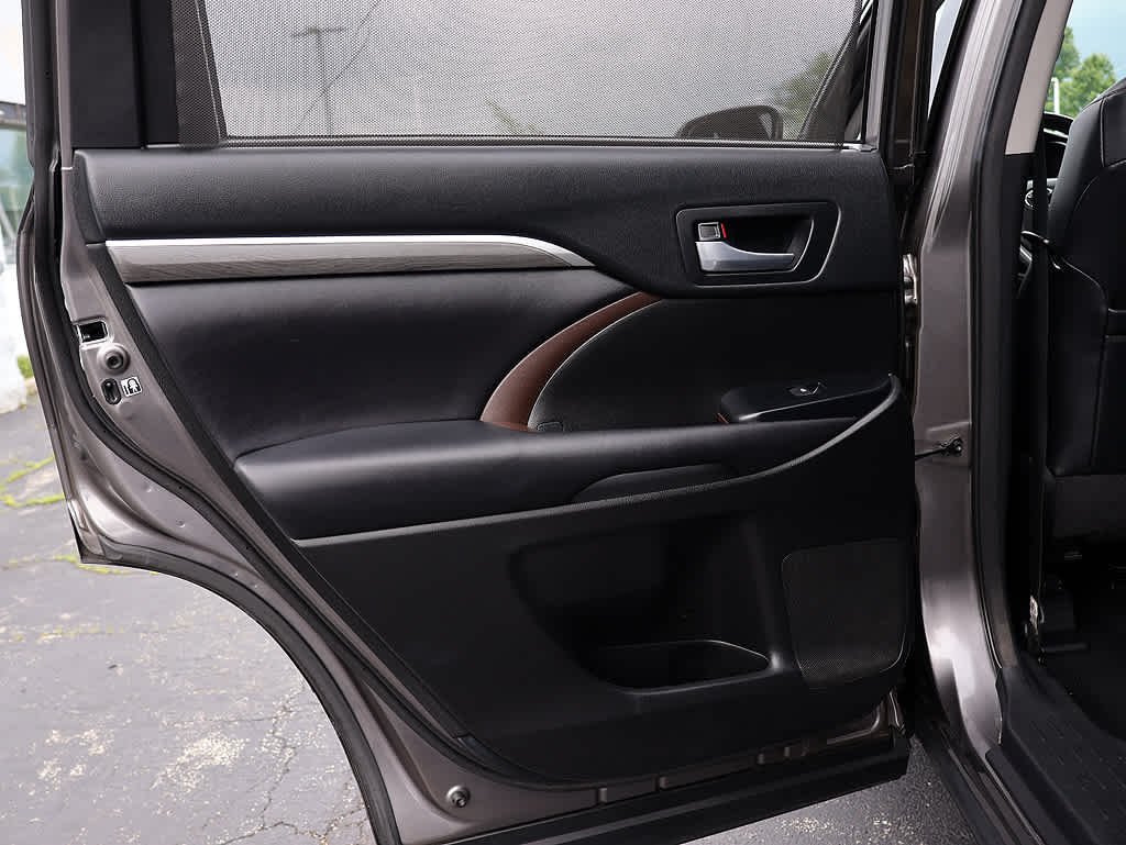 Used 2018 Predawn Gray Mica Toyota Limited image 27