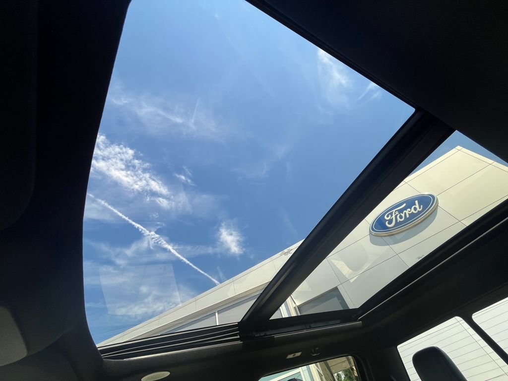 Used 2023 Blue Metallic Ford Platinum image 32