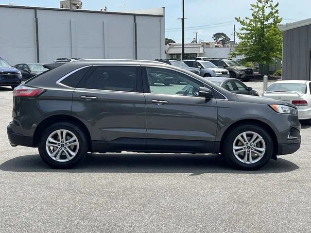 Used 2019 Gray Ford SEL image 3