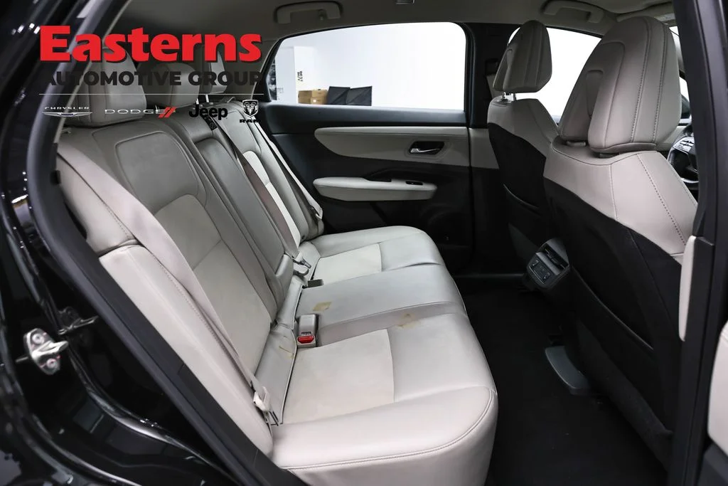Used 2023 Black Nissan ENGAGE image 24