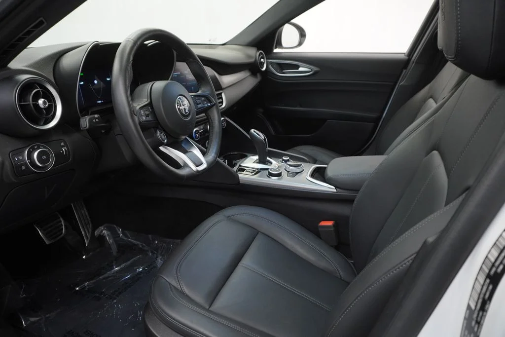 Used 2024 White Alfa Romeo Ti image 18
