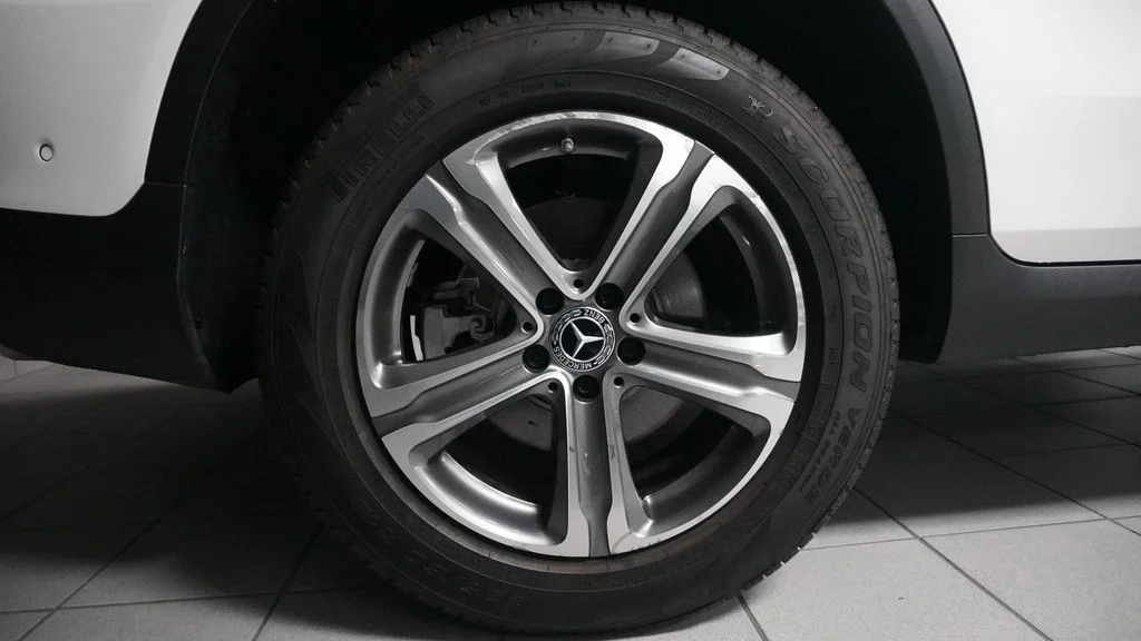 Certified Used 2022 White Mercedes-Benz GLC 300 image 17