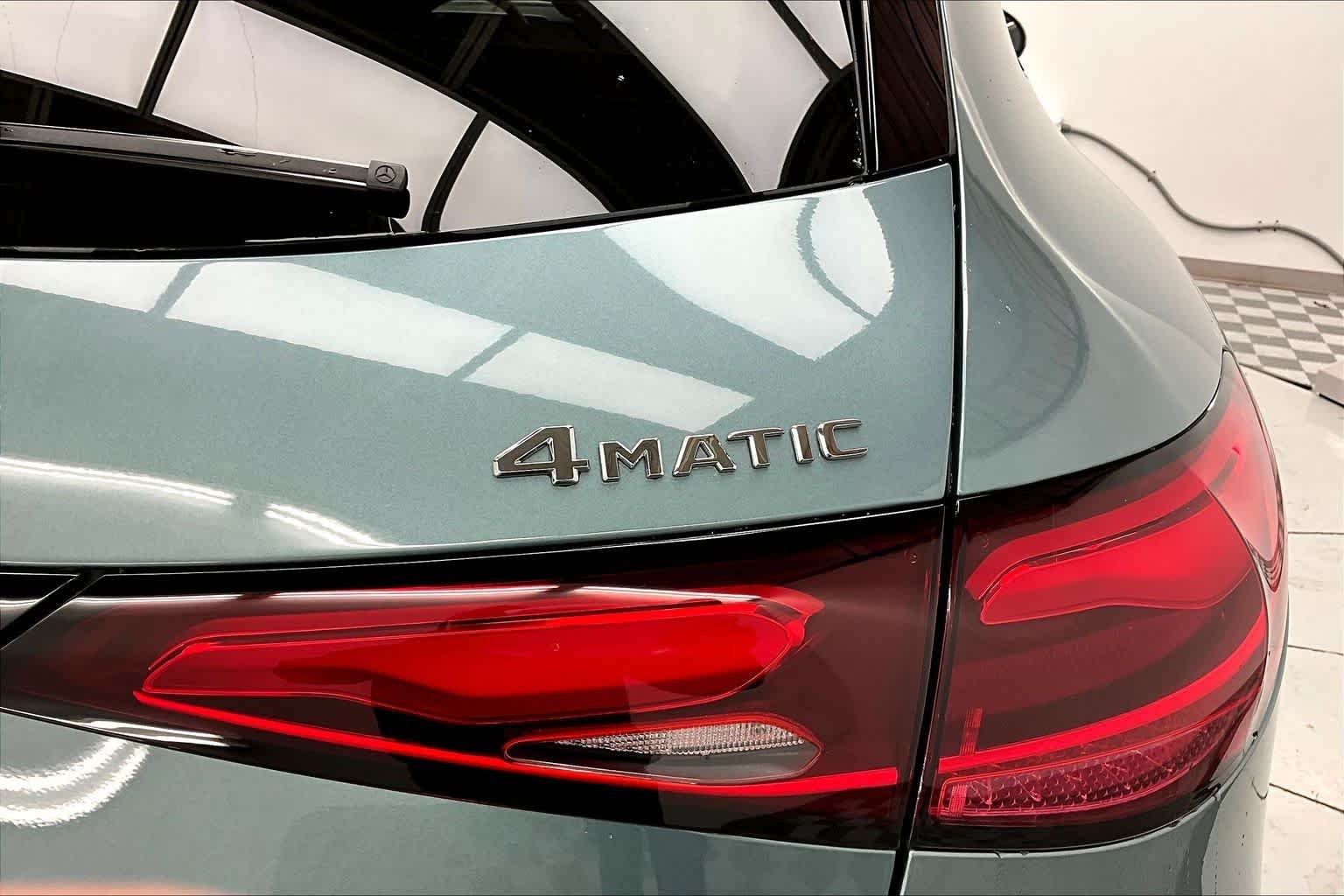 New 2026 Verde Silver Metallic Mercedes-Benz GLC 300 image 22