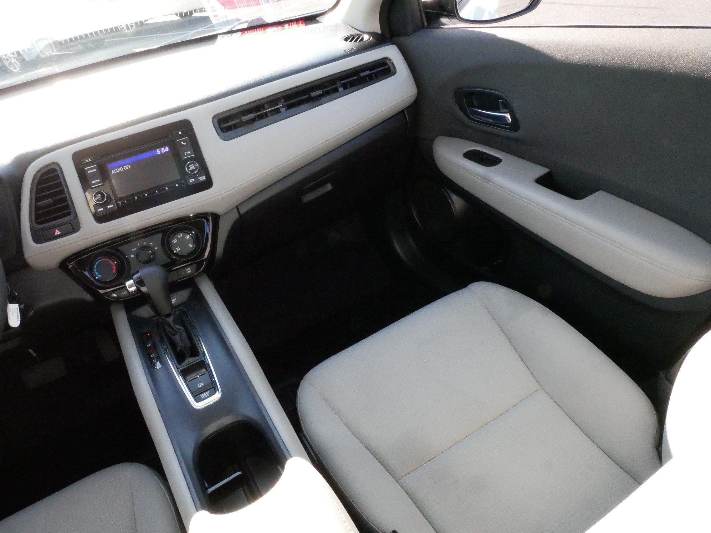 Used 2021 Platinum White Pearl Honda LX image 11