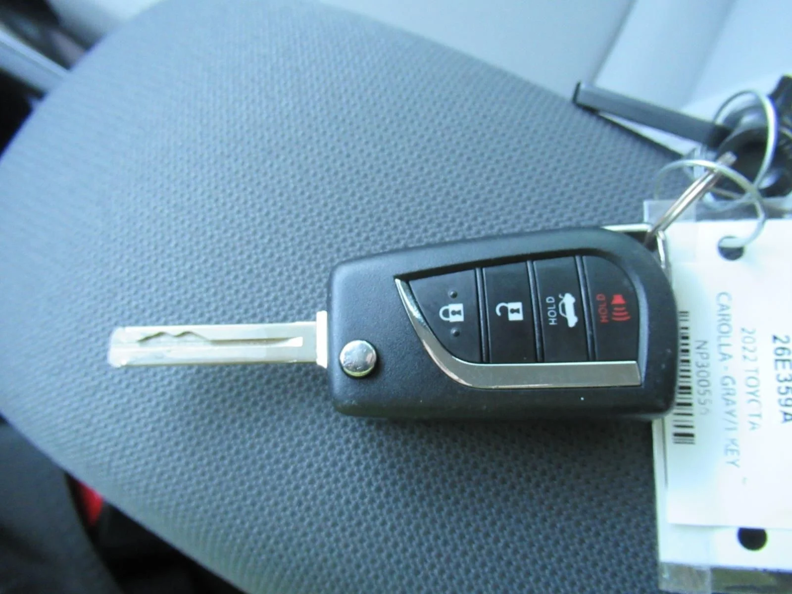 Used 2022 Silver Toyota LE image 28