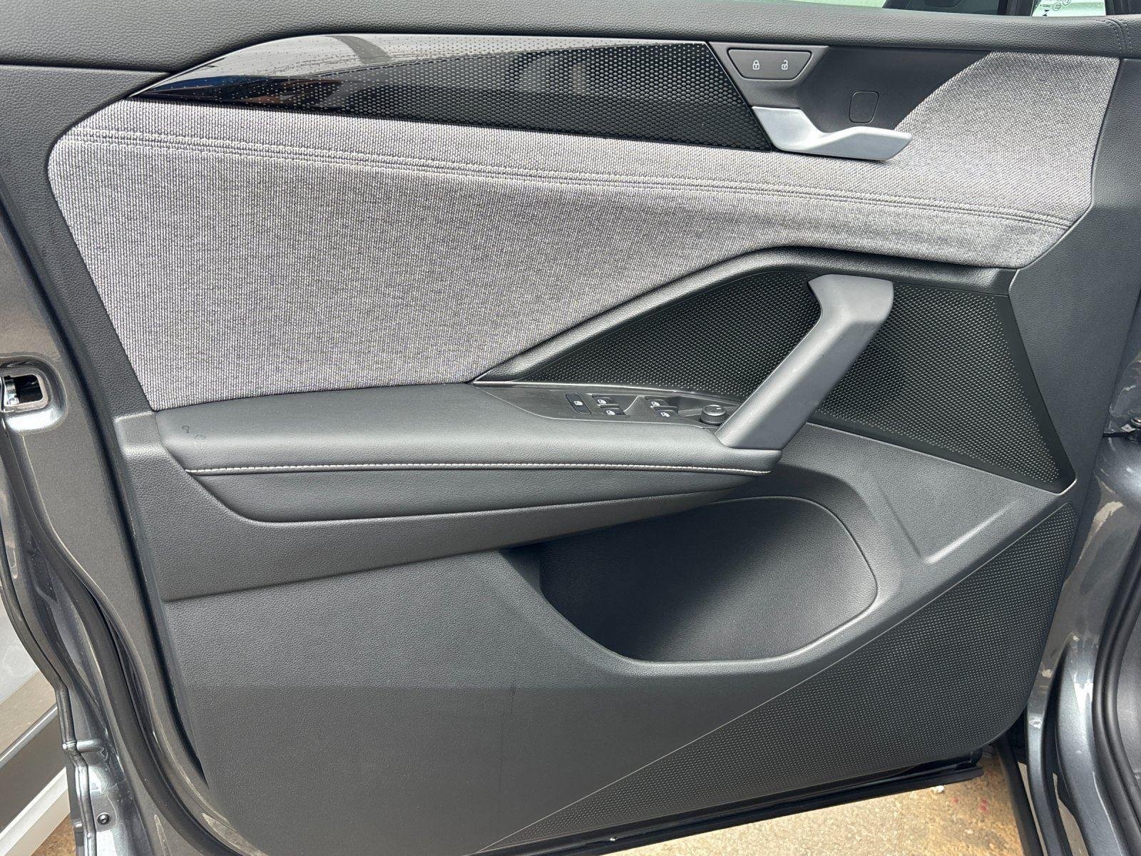 New 2026 Platinum Gray Metallic Volkswagen S image 13