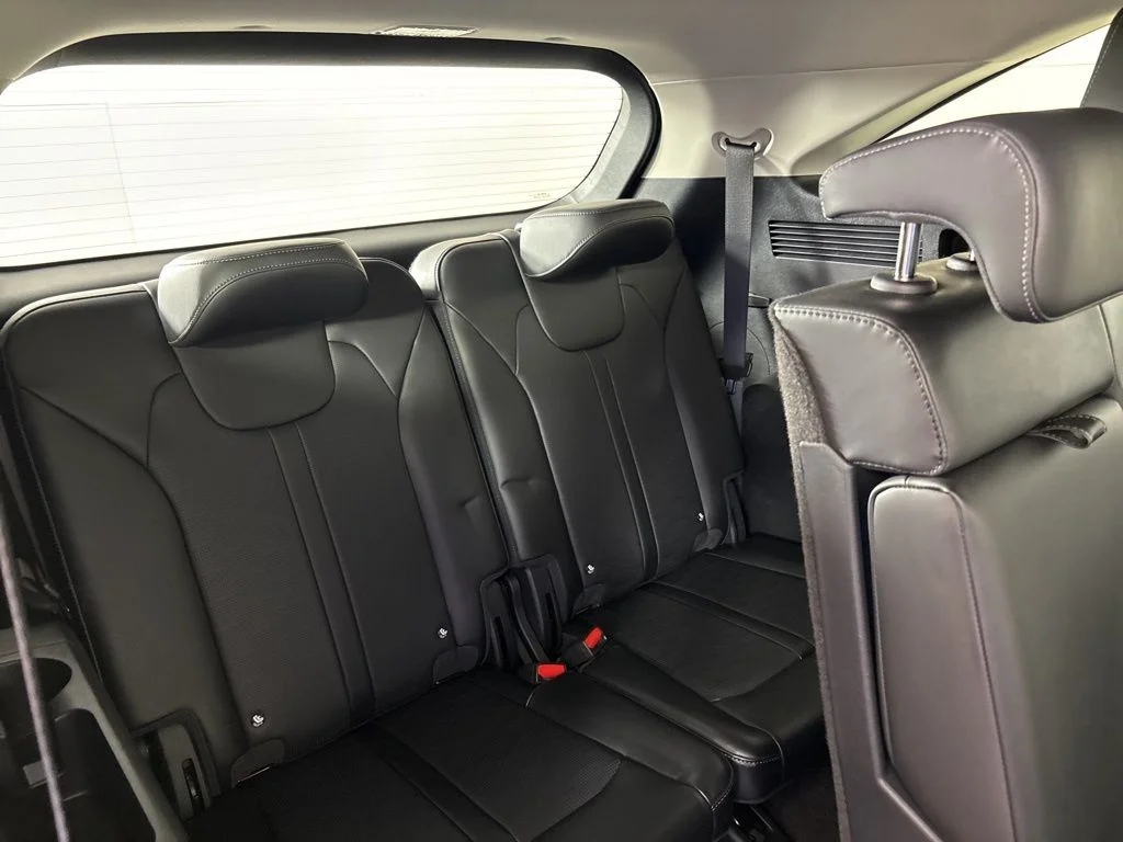 New 2026 Ivory Silver Kia EX image 21