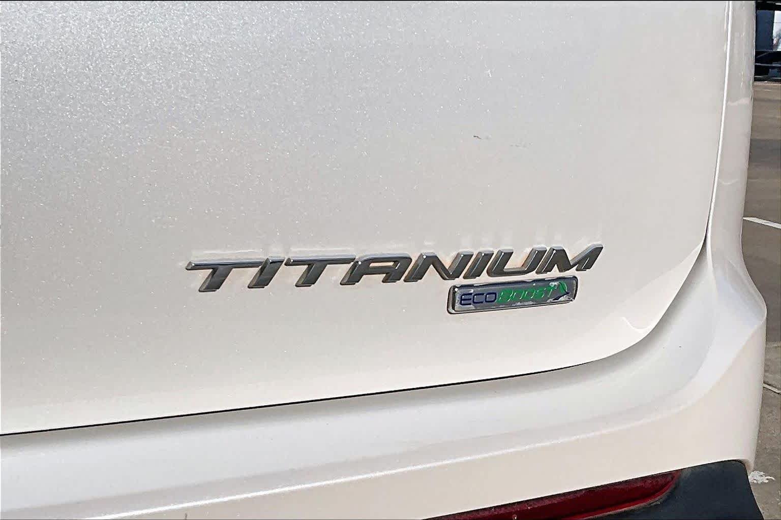 Used 2018 White Platinum Metallic Tri-Coat Ford Titanium image 30