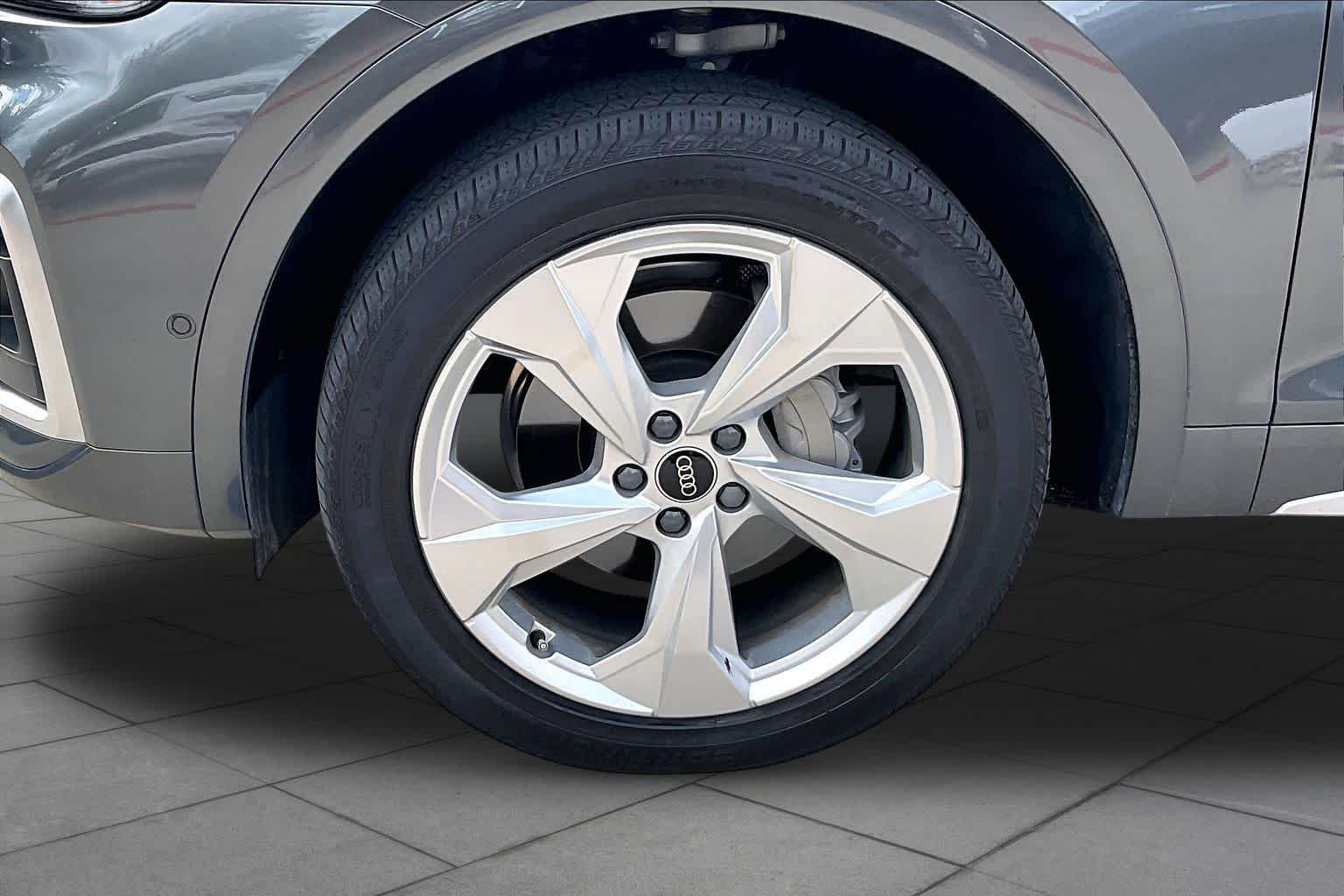 Used 2023 Daytona Gray Pearl Effect Audi S line Prestige image 11