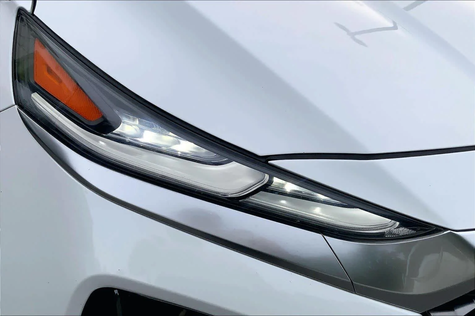 Used 2019 Quartz White Hyundai Ultimate image 28
