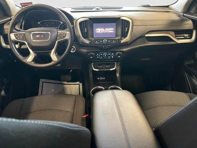 Used 2022  GMC SLE image 11