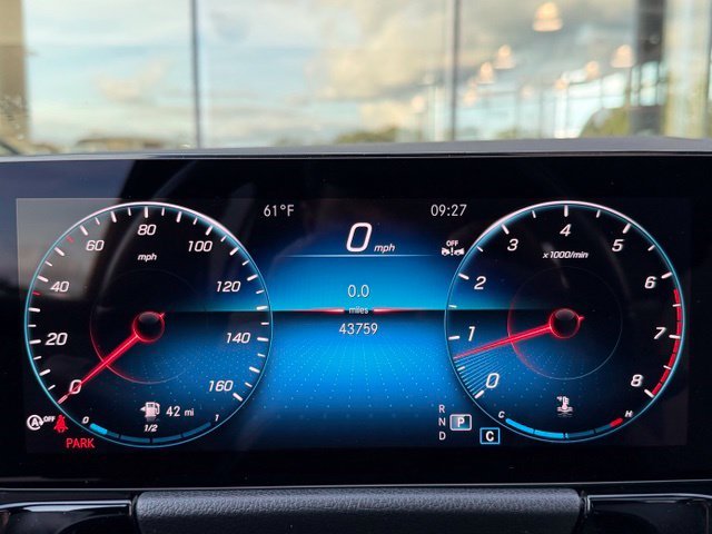 Used 2023  Mercedes-Benz GLA 250 image 18