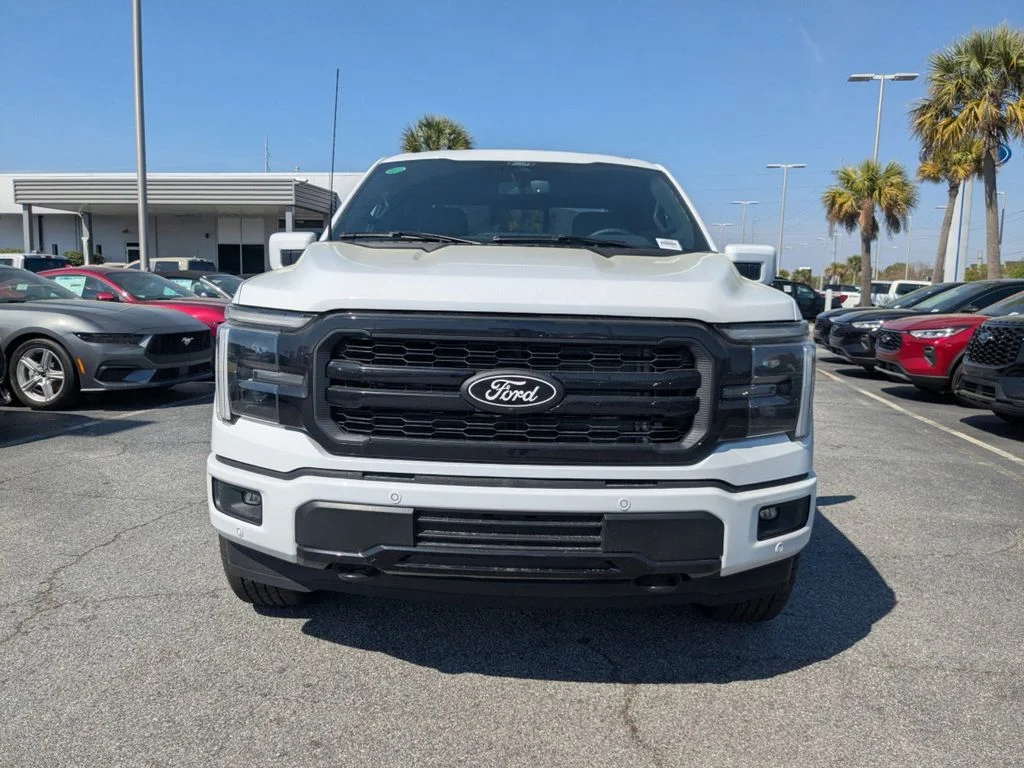New 2026 Oxford White Ford Lariat image 9