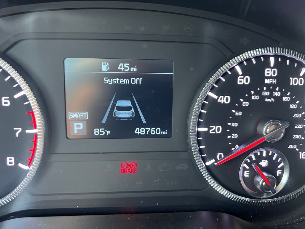 Used 2022 Black Kia S image 19