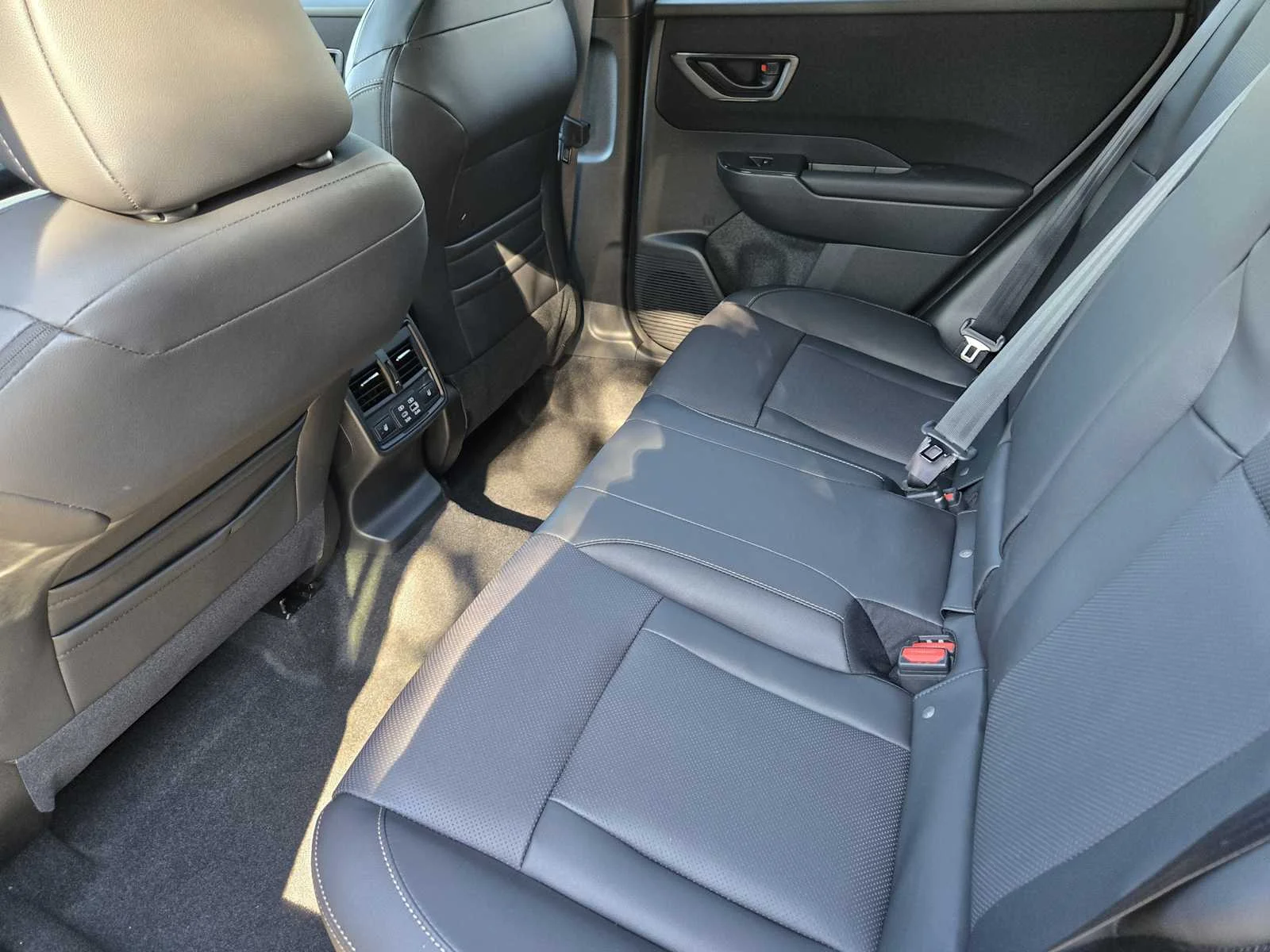 2026 Subaru Outback Limited - Photo 23