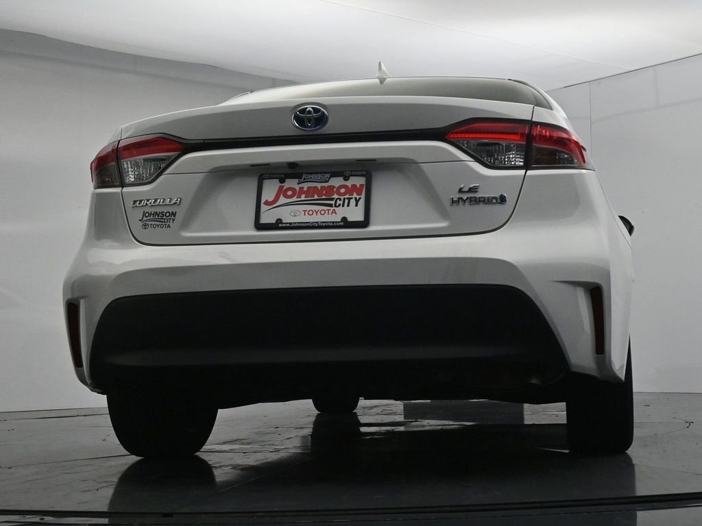 Used 2024 White Toyota LE image 39