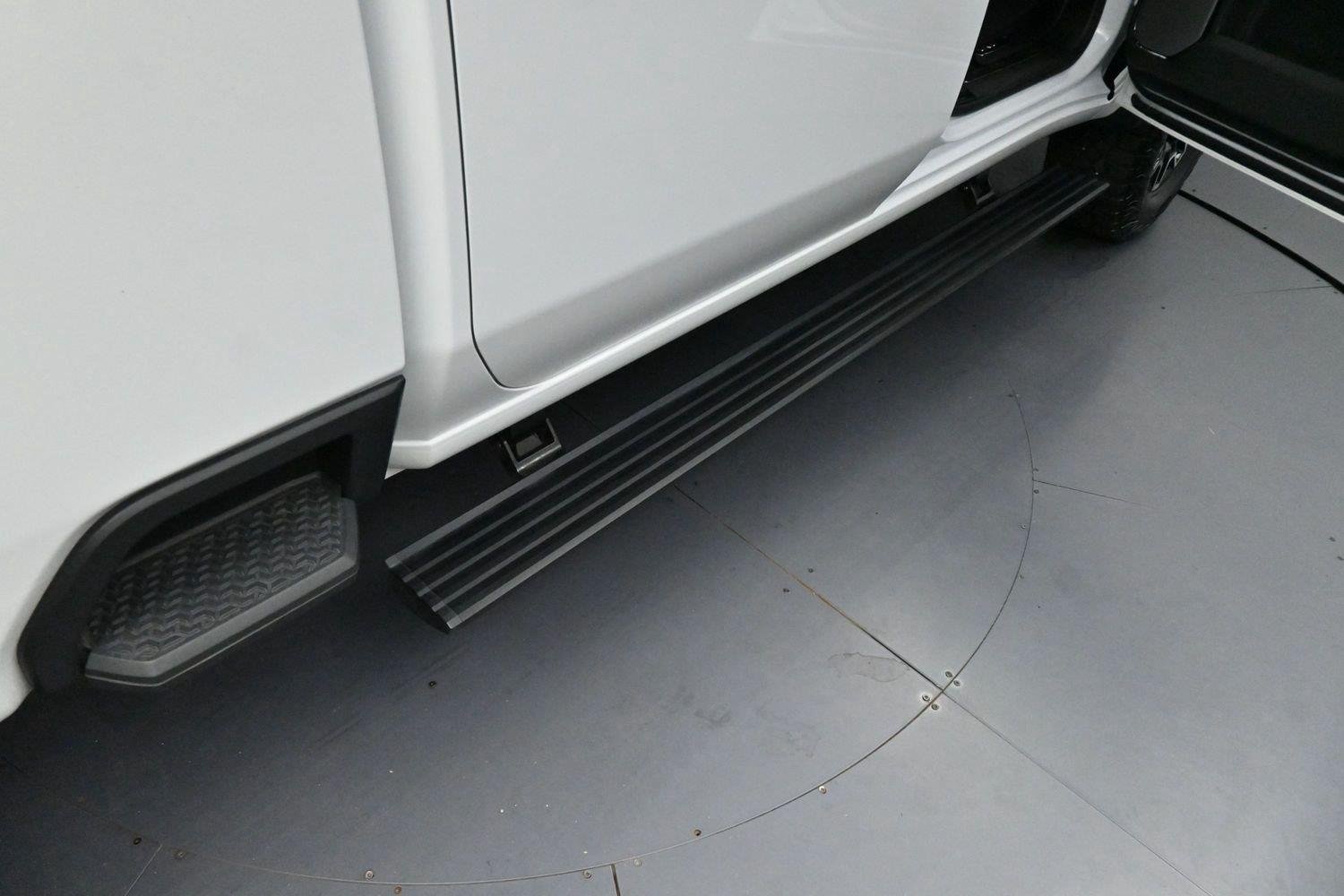 Used 2024 Summit White GMC AT4X image 9