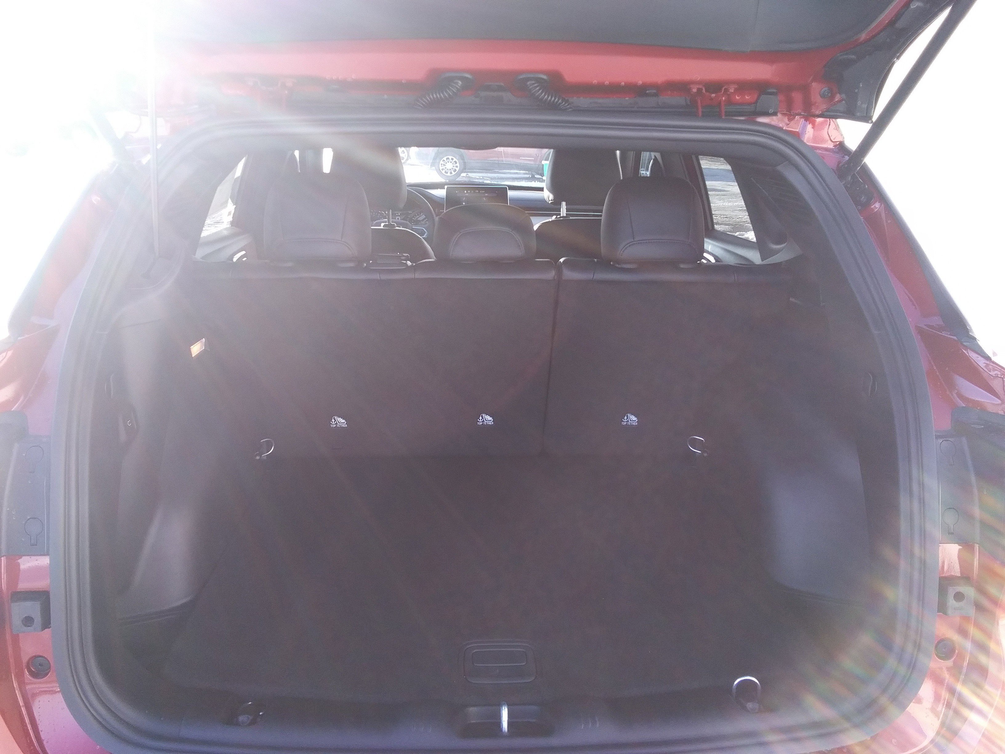 New 2026 Red Hot Pearl-Coat Exterior Paint Jeep Limited image 8