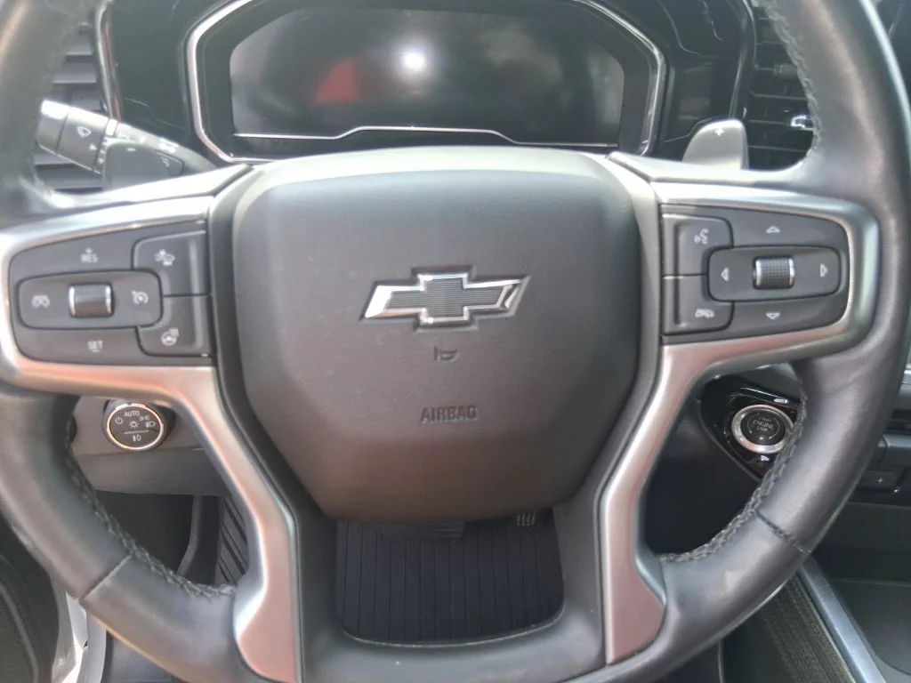 Used 2022 White Chevrolet LT Trail Boss image 9