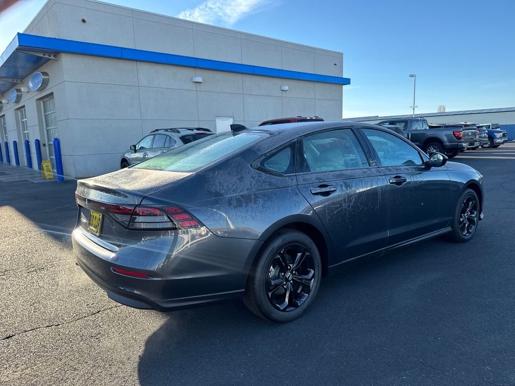2025 Honda Accord SE - Photo 6