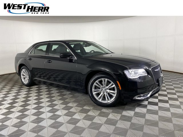 2019 Chrysler 300 Touring