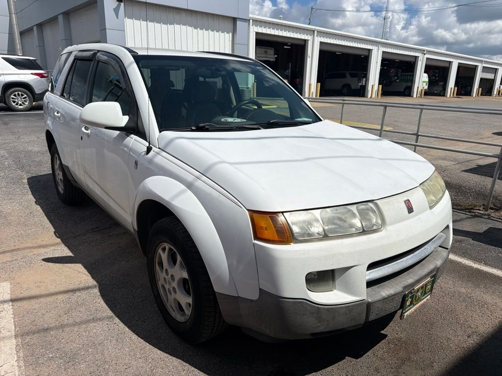 Used 2005 White Saturn V6 image 4