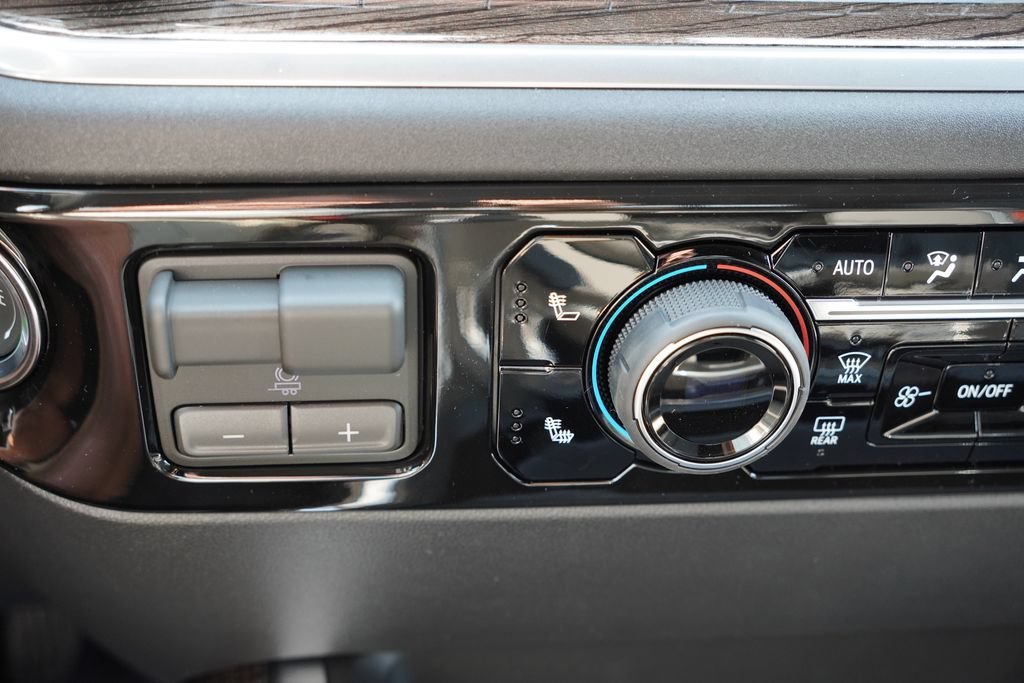 2026 Chevrolet Silverado 3500 HD LT - Photo 16