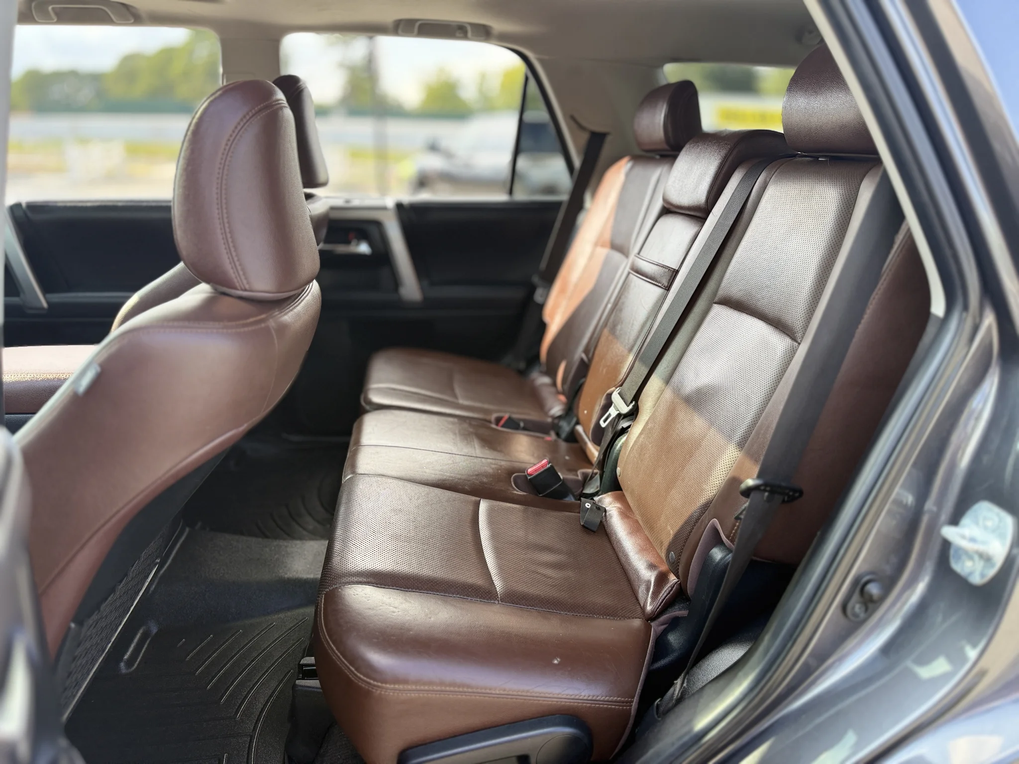 Used 2018 Magnetic Gray Metallic Toyota Limited image 31
