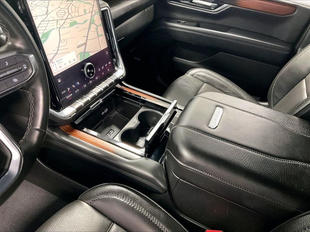 Used 2025 White GMC Denali image 21