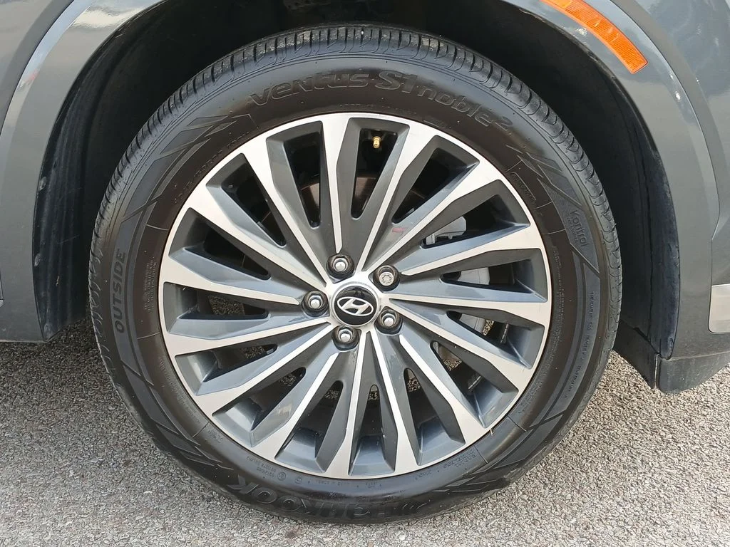 Used 2025 Gray Hyundai Calligraphy image 34