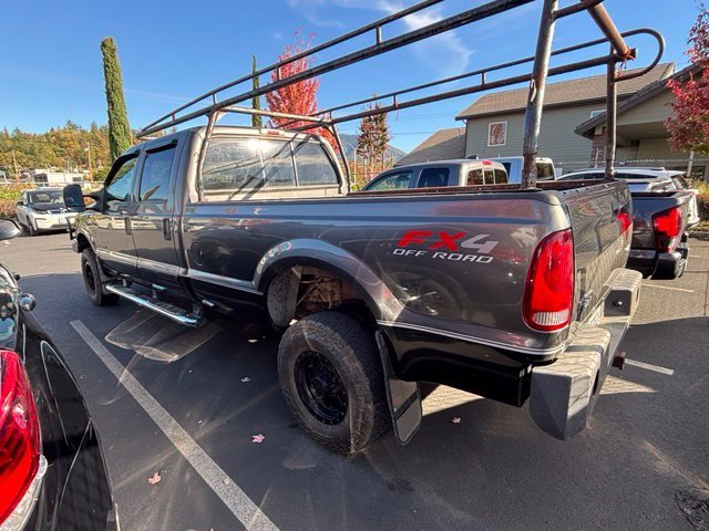 Used 2003 Silver Ford Lariat image 3
