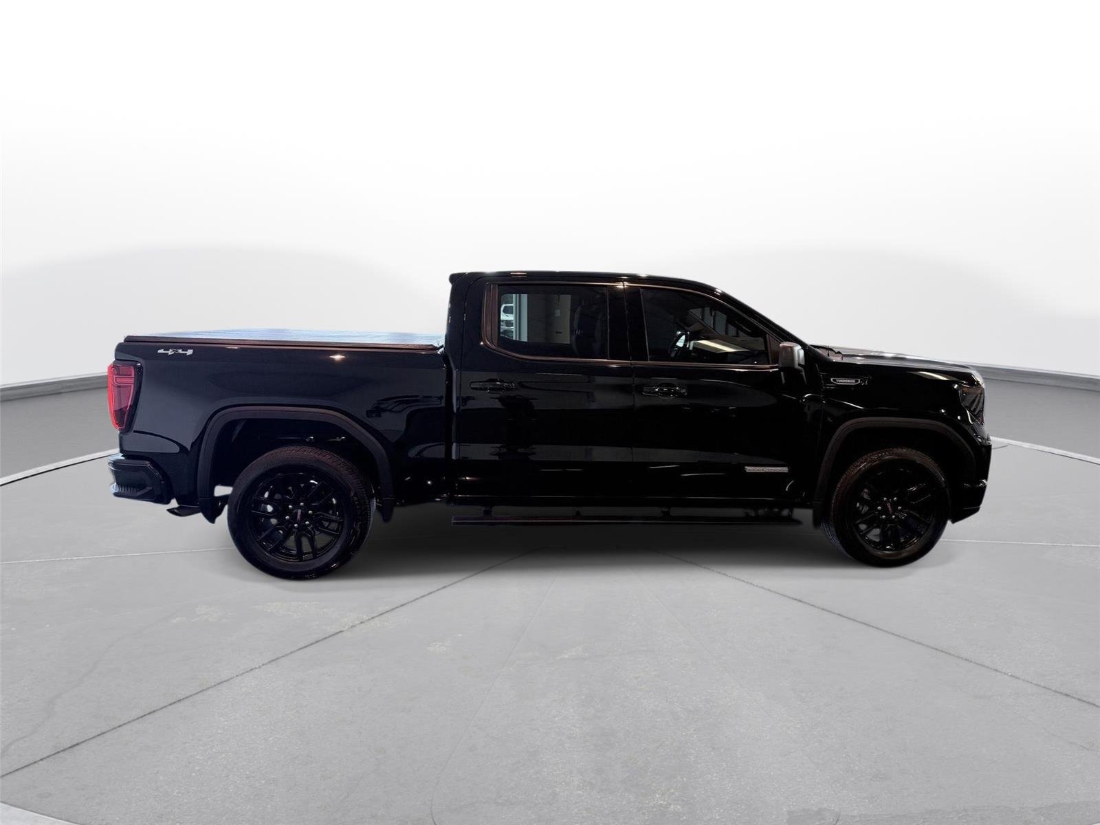 Used 2024 Onyx Black GMC Elevation image 20