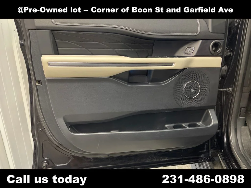Used 2019 Black Ford Platinum image 15
