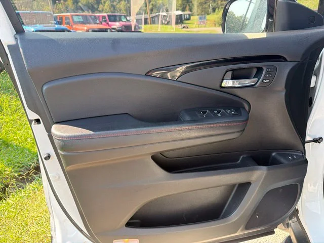 Used 2022 White Honda Black Edition image 18