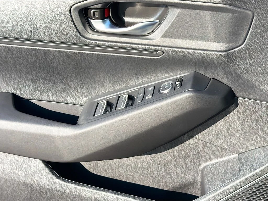 New 2026 Platinum White Pearl Honda LX image 17